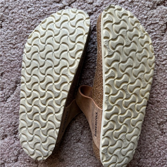 Size 39 (US size 8) Birkenstocks Sandals - Picture 3 of 3
